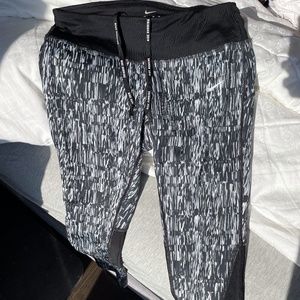 Nike leggings